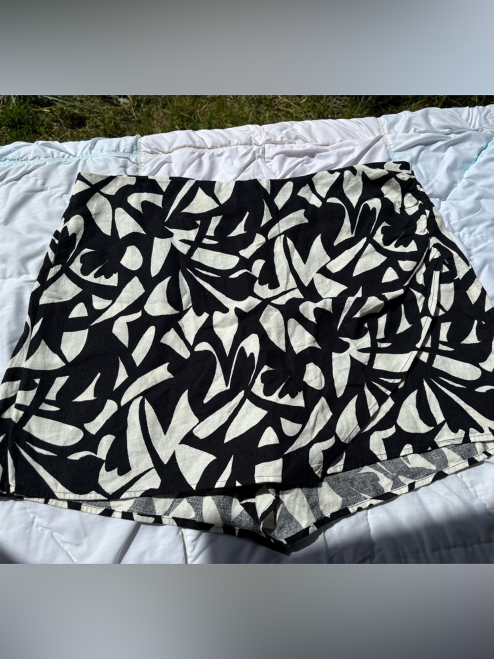 a new day Black and White Abstract Print Skort